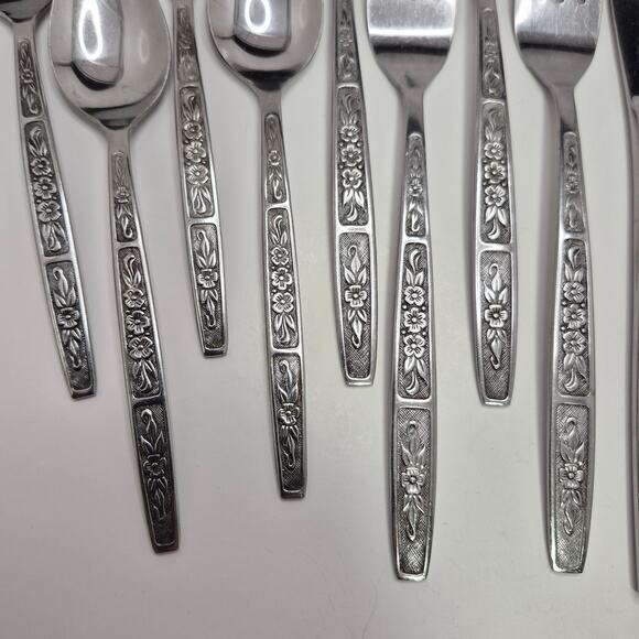 Imperial Stainless Japan 4-piece Flatware Set for 4 - IMI57 Vintage Floral - Picture 5 of 16